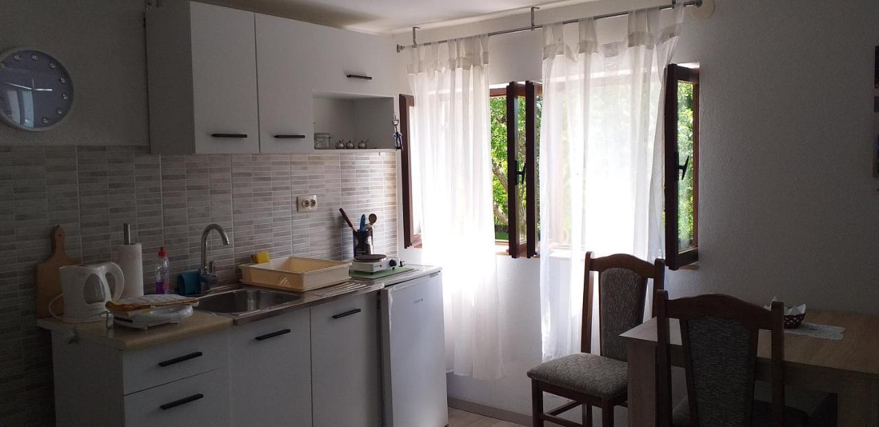 Guesthouse Loncar Plitvicka Jezera Bagian luar foto