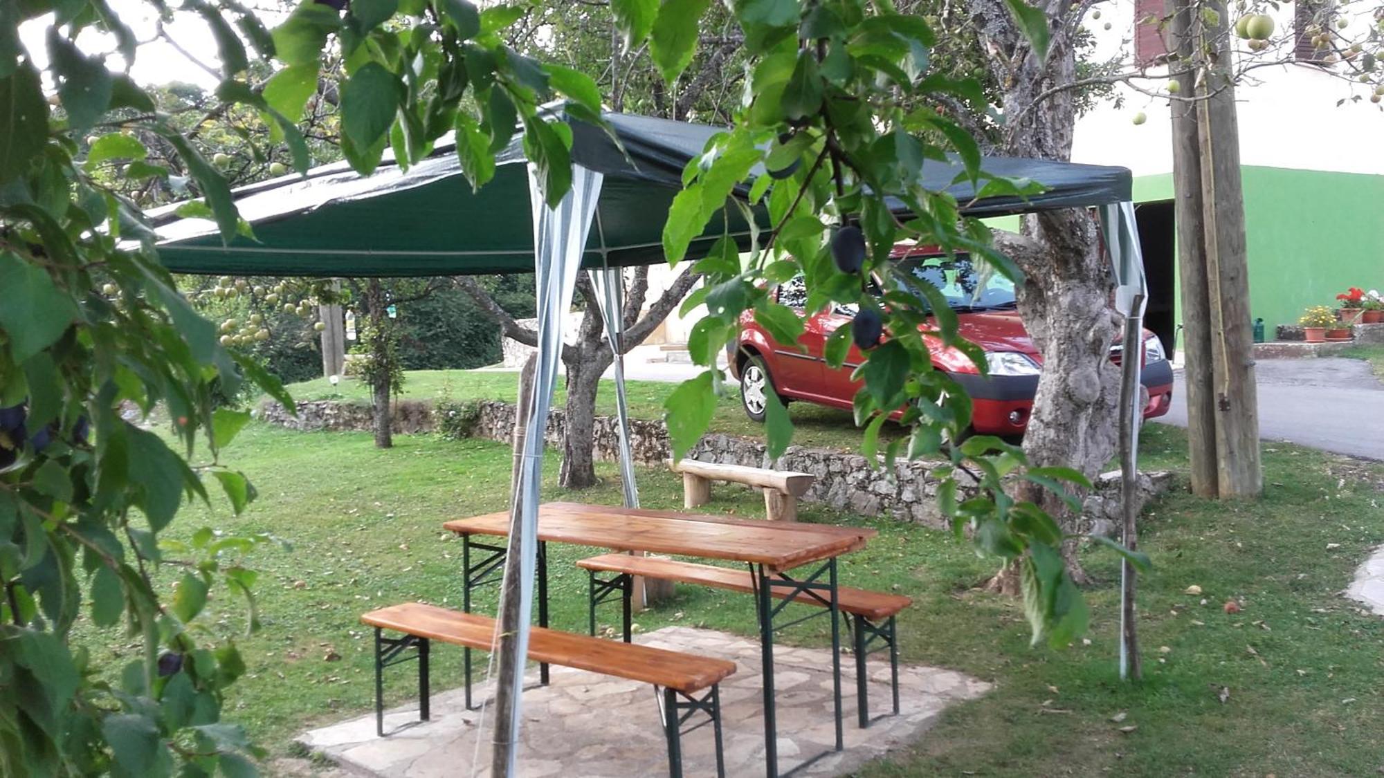 Guesthouse Loncar Plitvicka Jezera Bagian luar foto