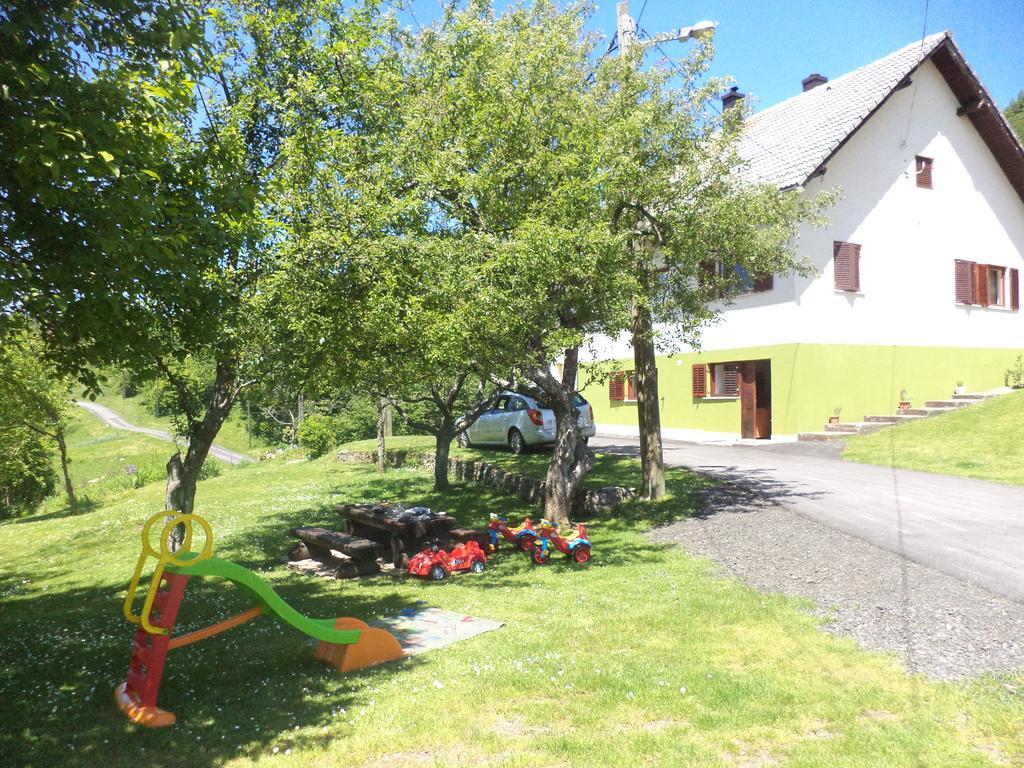 Guesthouse Loncar Plitvicka Jezera Bagian luar foto